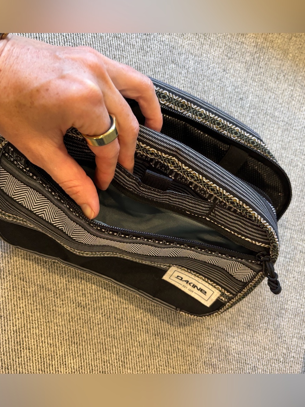 Dakine Black and White Patterned Travel Organizer - Picture 3 of 4